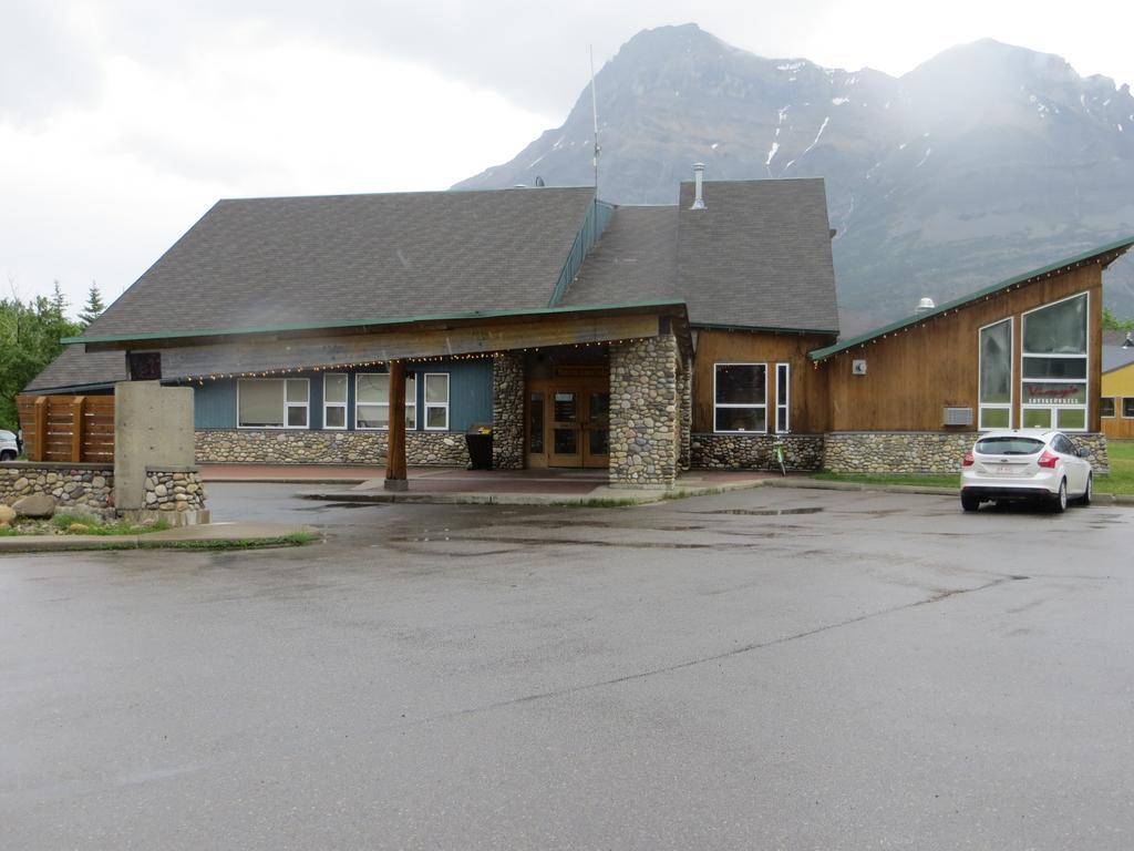 Waterton Lakes Lodge Resort Buitenkant foto